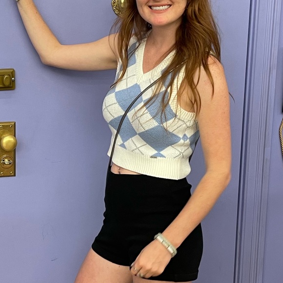 Hollister size xs argyle sweater vest crop top light blue cream and gray - Picture 3 of 3